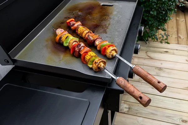 Hällmark Stekbord med 4 brännare Grillar & Pizzaugnar miljöbild